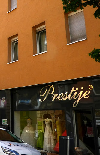 Läden, um Damenkleider zu kaufen Mannheim