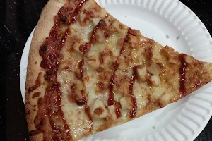 vinca's pizza image