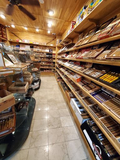 Tobacco Shop «PLYMOUTH CIGARS AND TOBACCO», reviews and photos, 16605 County Rd 24 #203, Plymouth, MN 55447, USA