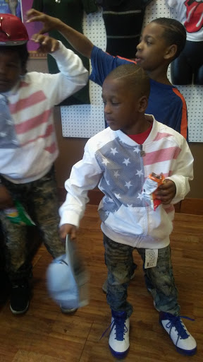 Hair Salon «Beauty Junkies Healthy Hair Salon & Boutique», reviews and photos, 1710 Dixie Hwy, Louisville, KY 40210, USA