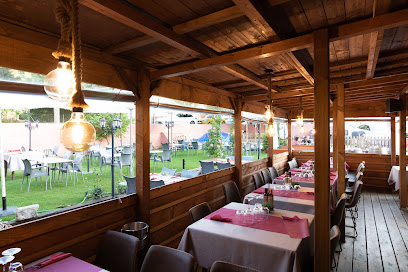 Restaurant Cal Padrí - 42°22,28. 1°53,15, Camí d,Astoll, 2, 17538 Alp, Girona, Spain