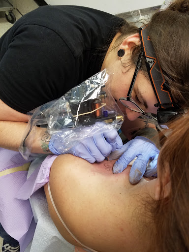 Tattoo Shop «Accent Tattoo & Body Piercing», reviews and photos, 207 S State St, Ukiah, CA 95482, USA