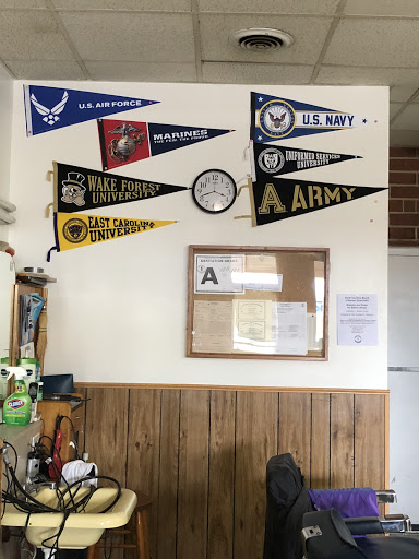 Barber Shop «M & T Barber Shop Inc», reviews and photos, 2713 Battleground Ave, Greensboro, NC 27408, USA