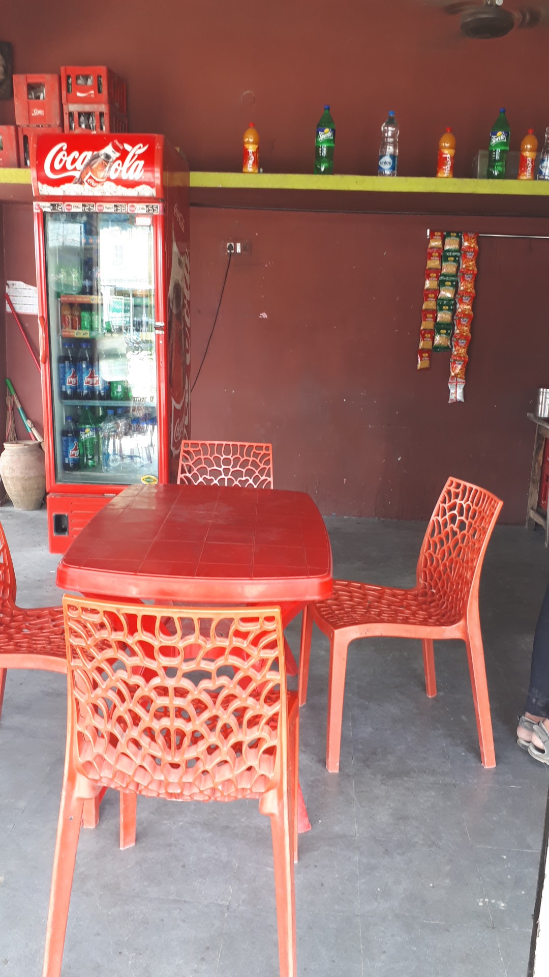 KHANS CAFE
