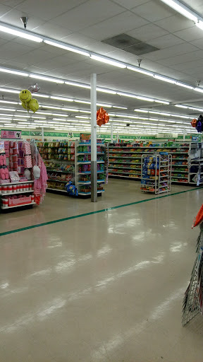 Dollar Store «Dollar Tree», reviews and photos, 1460 NE Baker St, McMinnville, OR 97128, USA