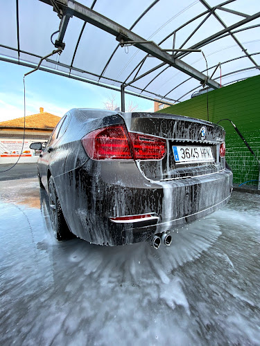 Opinii despre Lyo Car Wash în <nil> - Spălătorie auto