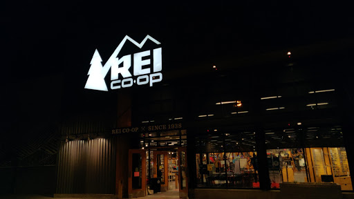 Camping Store «REI», reviews and photos, 9637 E County Line Rd, Englewood, CO 80112, USA