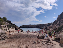 Photo de Cala Binidali avec petite baie