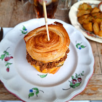 Porc effiloché du Restaurant français Aupa Caminito - Burger croissant 🥐🍔 à Paris - n°17