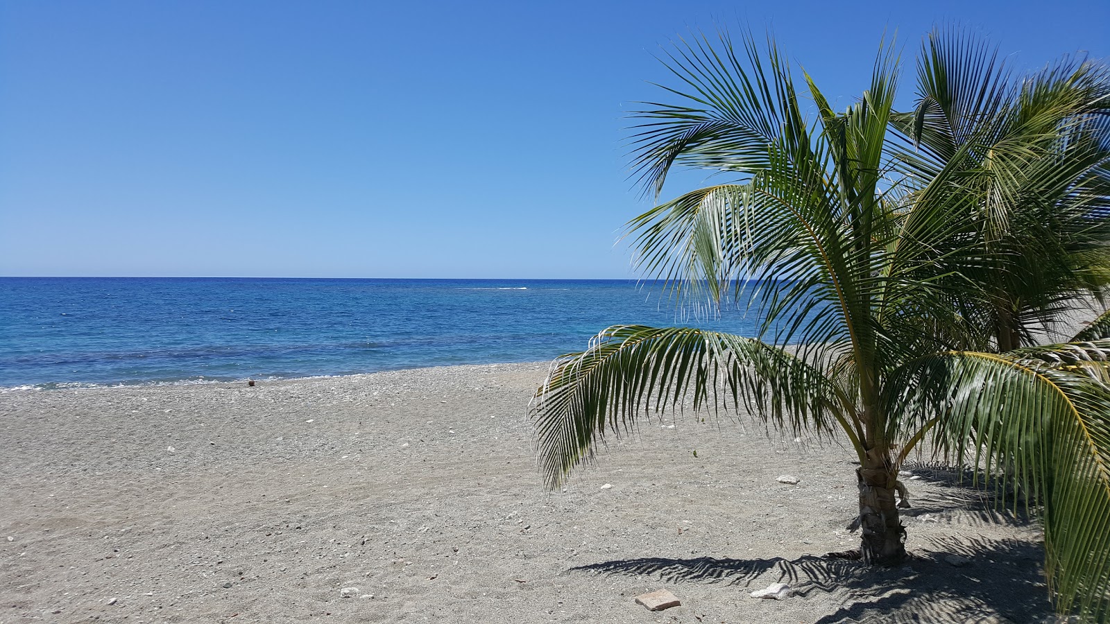 Fotografija Playa de Berraco z prostorna obala