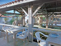 Atmosphère du Restaurant L'Huitre Bleue dégustation - vue panoramique / sans réservations à Andernos-les-Bains - n°12
