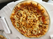 Pizza du Restaurant L'escale à Antibes - n°11