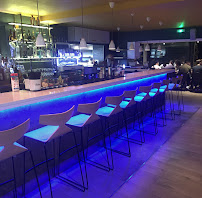 Atmosphère du Moom Restaurant & Bar à Six-Fours-les-Plages - n°2