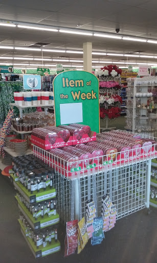 Dollar Store «Dollar Tree», reviews and photos, 2991 Cranberry Hwy a, East Wareham, MA 02538, USA