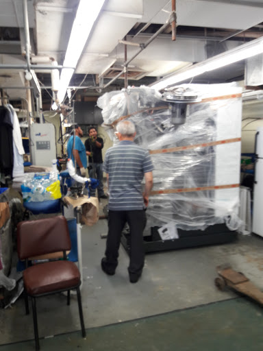 Dry Cleaner «North Point Cleaners», reviews and photos, 1922 E Thomas Ave, Milwaukee, WI 53211, USA