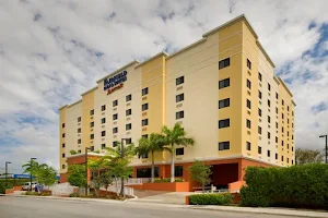 Fairfield Inn & Suites by Marriott Miami Airport South image