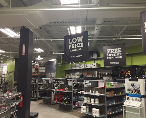 Bicycle Store «Performance Bicycle», reviews and photos, 2067 S Telegraph Rd, Bloomfield Hills, MI 48302, USA