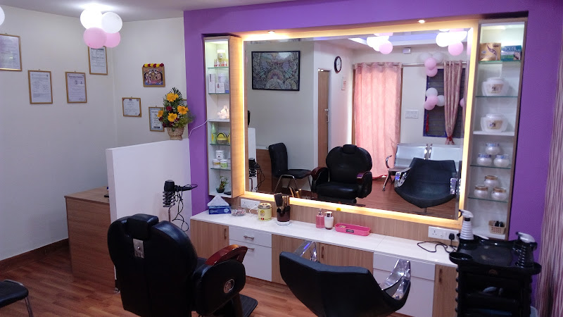 FreshLook Women's Salon Bengaluru