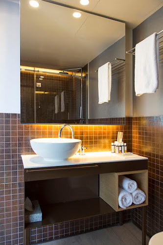 The Y Hotel - Κηφισιά