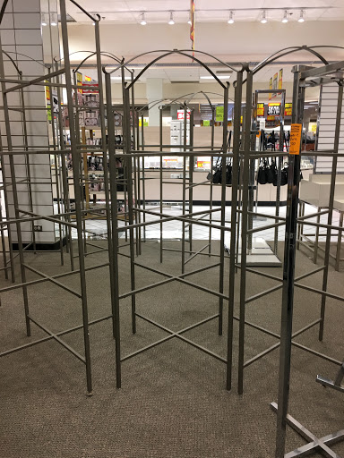 Department Store «Elder-Beerman», reviews and photos, 400 Mill Ave SE, New Philadelphia, OH 44663, USA