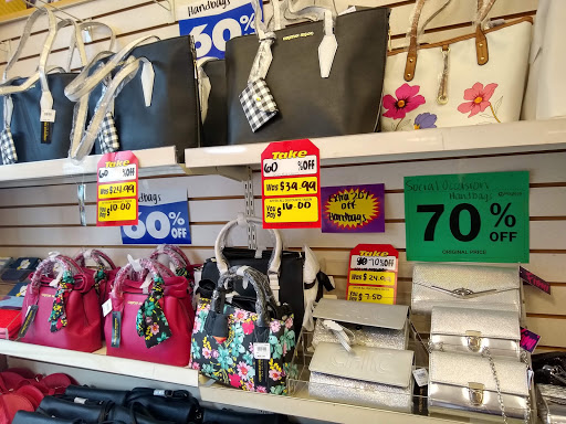 Shoe Store «Payless ShoeSource», reviews and photos, 700 W 15th St, Plano, TX 75075, USA