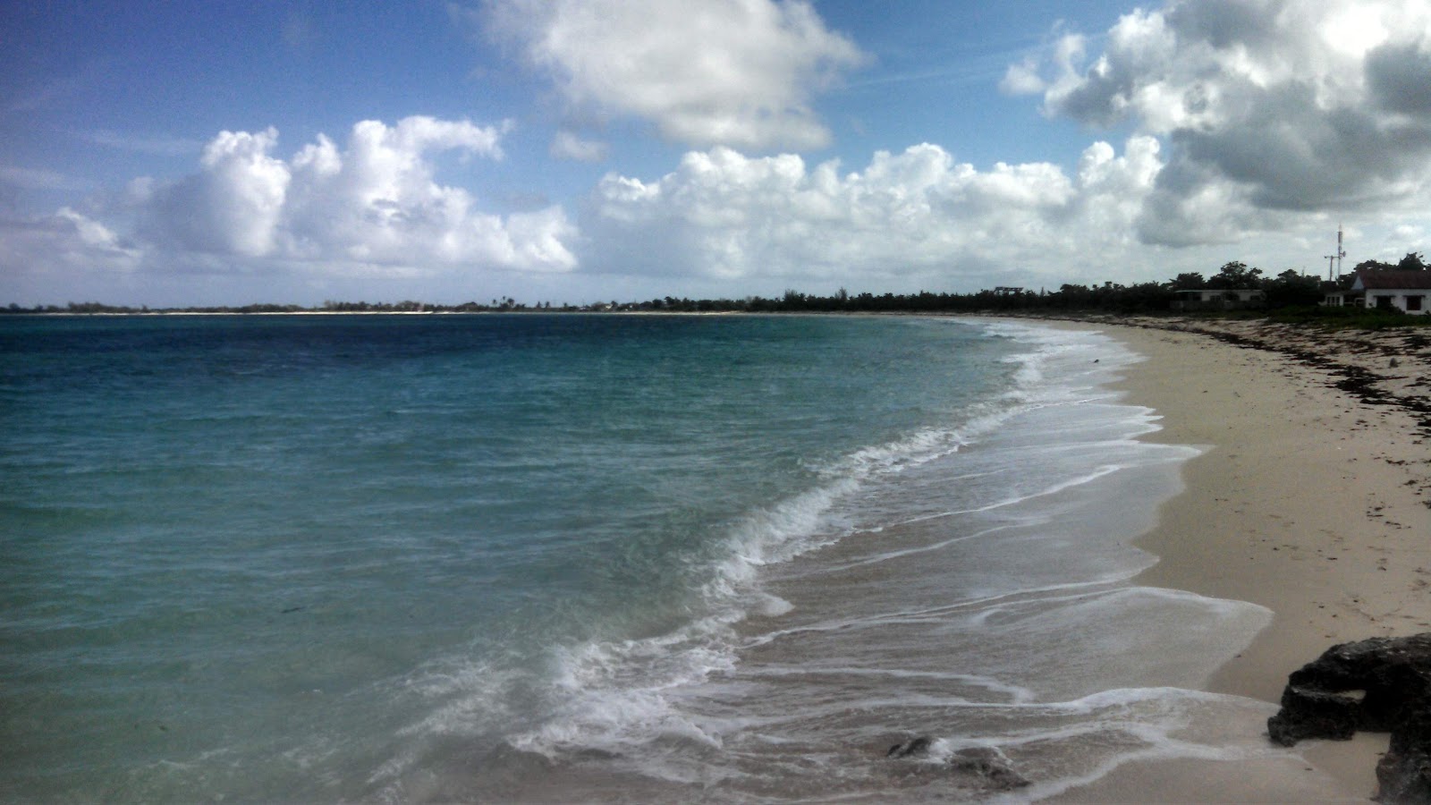 Foto von La Llanita beach mit langer gerader strand