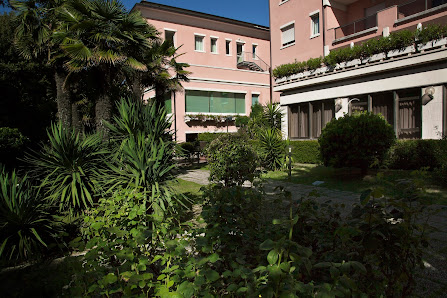 Miramare Hotel Viale Giacomo Matteotti, 1, 62012 Civitanova Marche MC, Italia