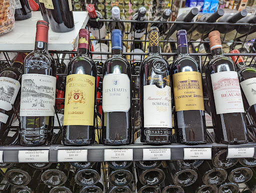 Liquor Store «Crown Wine & Spirits», reviews and photos, 1030 NE 15th Ave, Fort Lauderdale, FL 33304, USA