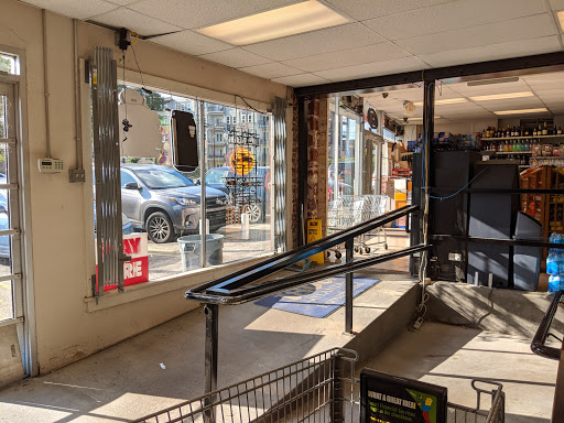 Liquor Store «Northside Drive Liquor Store», reviews and photos, 1341 Northside Dr NW, Atlanta, GA 30318, USA