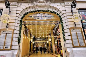 Galeries Lafayette Champs-Élysées image