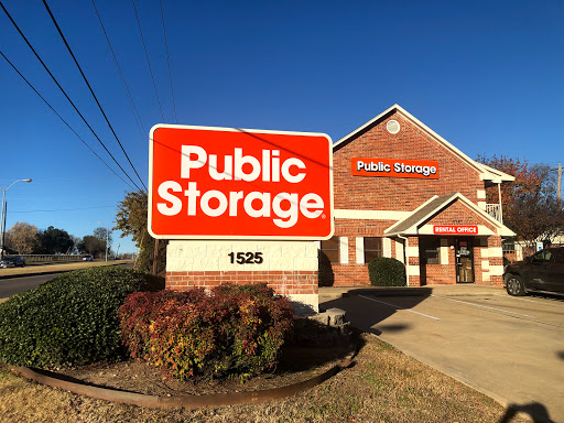 Self-Storage Facility «Public Storage», reviews and photos, 1525 W Pleasant Run Rd, Lancaster, TX 75146, USA