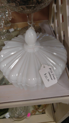 Grocery Store «Troutt Old Time General Store And Market», reviews and photos, 433 N 4th St, Paducah, KY 42001, USA