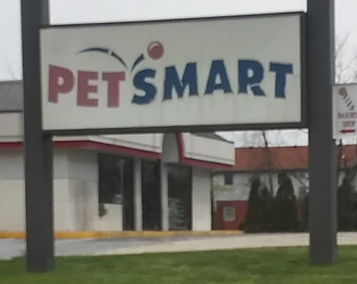 Pet Supply Store «PetSmart», reviews and photos, 4200 Derry St, Harrisburg, PA 17111, USA