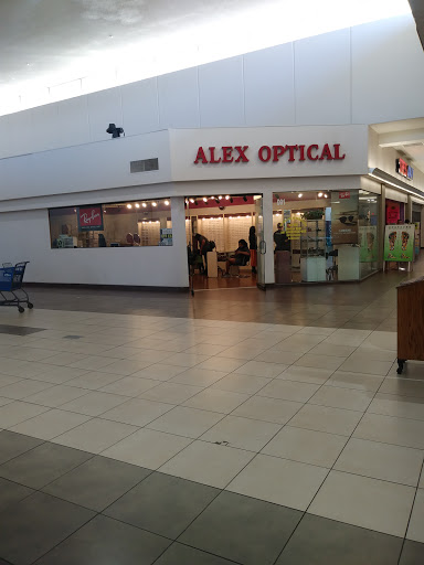 Optician «Alex Optical Thomas Plaza», reviews and photos, 4528 E Thomas Rd, Phoenix, AZ 85018, USA