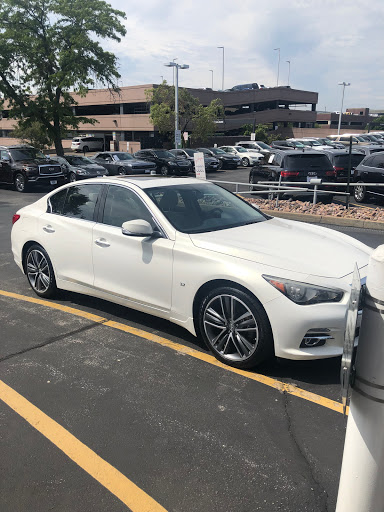 Infiniti Dealer «Plaza Infiniti», reviews and photos, 755 N New Ballas Rd, Creve Coeur, MO 63141, USA