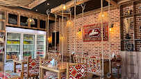 Atmosphère du Restaurant halal Albim Mantı Evi à Vaulx-en-Velin - n°5