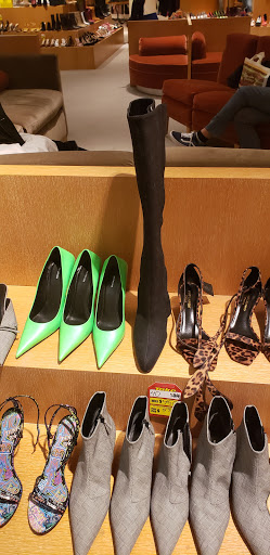 Department Store «Barneys New York, Copley Place», reviews and photos, 100 Huntington Ave, Boston, MA 02116, USA