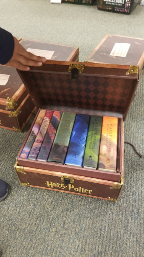 Book Store «Barnes & Noble Booksellers Moorestown», reviews and photos, 1311 Nixon Dr, Moorestown, NJ 08057, USA