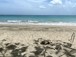 Foto von Playa Rio Piedra mit türkisfarbenes wasser Oberfläche
