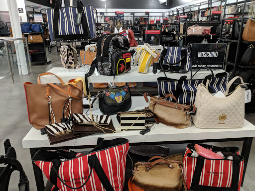 Department Store «Saks OFF 5TH», reviews and photos, 1675 Rockville Pike, Rockville, MD 20852, USA