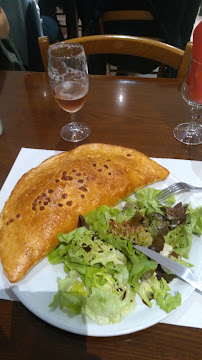 Calzone du Pizzeria La Calèche de Saint Clair à Caluire-et-Cuire - n°4