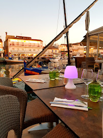 Atmosphère du Restaurant méditerranéen Le Dauphin à Le Grau-du-Roi - n°4