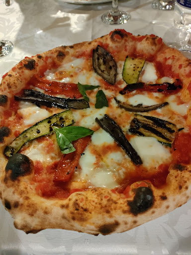 Ristorante La Vecchia Cascina - Specialità di Pesce e di Carne in Marina di Camerota, Provincia di Salerno