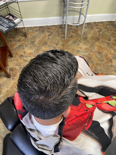 Barber Shop «Fatheadz Barber Shop», reviews and photos, 2516 Paul W Bryant Dr, Tuscaloosa, AL 35401, USA