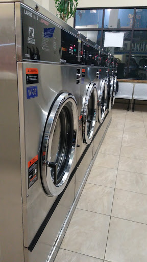 Laundromat «East Bay Laundry», reviews and photos, 1500 E 12th St, Oakland, CA 94606, USA