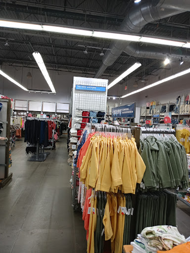 Clothing Store «Old Navy», reviews and photos, 15661 S Apopka Vineland Rd, Orlando, FL 32821, USA