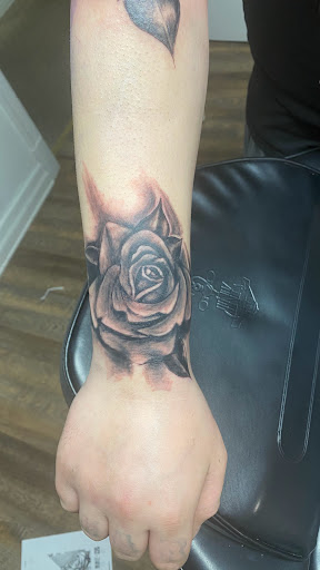 Tattoo Shop «Sacred Art Tattoos», reviews and photos, 897 W McClain Ave, Scottsburg, IN 47170, USA