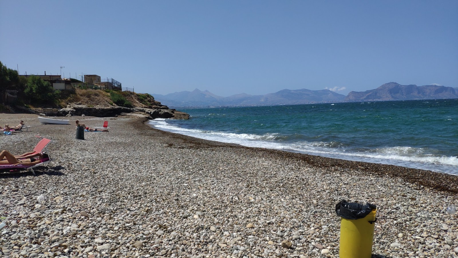 Foto de Ficarazzi beach con parcialmente limpio nivel de limpieza