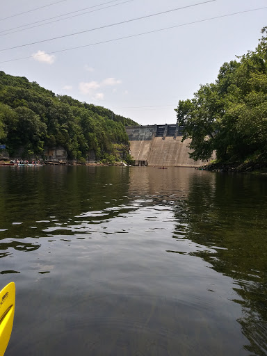 Canoe & Kayak Store «Caney Fork Outdoors - River Store», reviews and photos, 1193 Wolf Creek Rd, Silver Point, TN 38582, USA