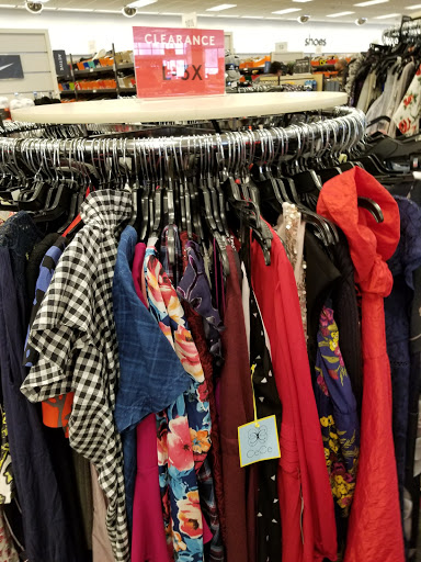 Department Store «Nordstrom Rack», reviews and photos, 17200 Southcenter Pkwy, Tukwila, WA 98188, USA